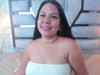 Lover of flirty conversations, genuine smiles, and special moments.