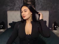 I love to make you entertainme on cam, making me laugh at your little dicklette and following my commands and instructions. Be ready to entertain me good and do your best to make me smile.