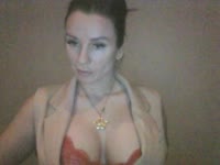 Hey ik ben Nina. Korte intro .. ik ben klein van stuk maar groots in presence, love it. Dominant op een speelse manier.ik hou van nieuwe uitdagingen! Oeh, ik voel de vibes al ..