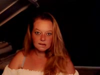 Hi im a sweet Dutch girl with a naughty side
I love good conversations teasing a little.... and maybe a bit more if we click.
Courious what kind of mood i