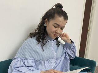 topless webcamgirl EllyJames