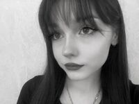 fingering webcamgirl EvelynnCaillouet