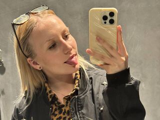 nude cam LucilleWiste