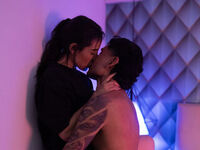 adult couple cam chat MiaAndAaron