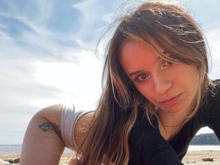camslut topless AgataMilk