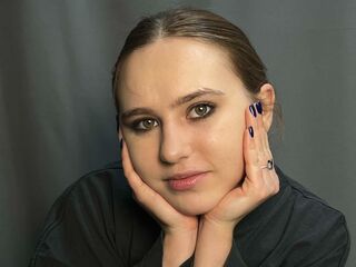 adult livecam AlanaHowlett