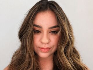 free webcam chatroom AlexandraThornt