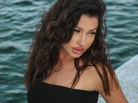 naughty cam girl AlisaDiLaurentis