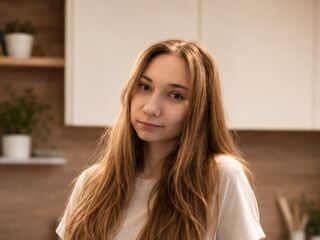 naked webcam girl AllieShewmaker