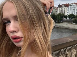 fingering webcamgirl picture AmberWindow
