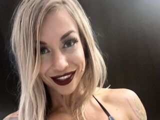 hot chatroom AmericanBarbie