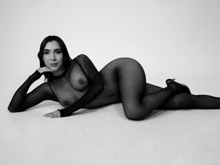 naughty camgirl masturbating with dildo AnetteLawren