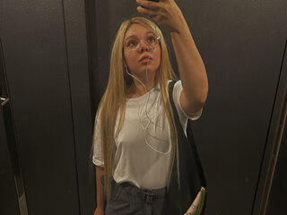 flirt chat room AnnaSebastian