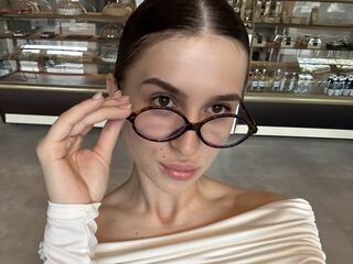 camgirl chatroom AriaMonro