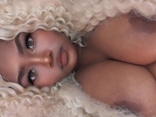 webcampicture BarbieThiara