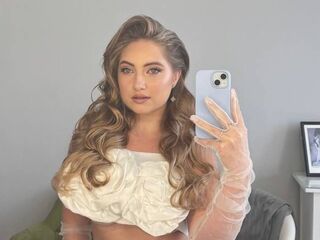 naughty cam BernieceWarmath