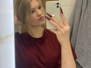 topless camgirl Bloryjon