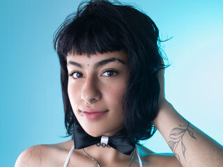 naked girl with webcam fingering pussy BrianaBlake