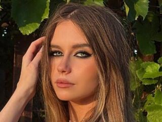 nude webcam girl pic BrunaKiebler