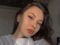 naughty cam girl fingering shaved pussy CapriceHebets