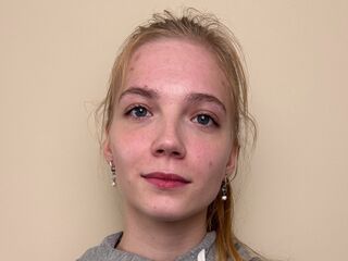 camwhore shaving pussy CarmanChapmon