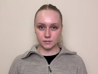 cam girl masturbating with vibrator CarolMelser