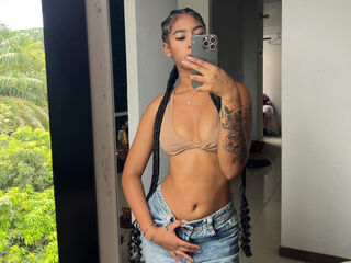 camgirl masturbating with sextoy CarolineCartson