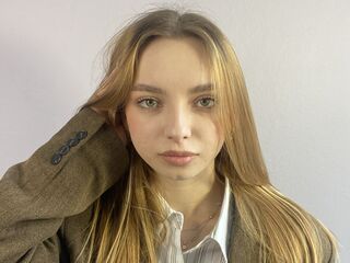 chat live webcam ChariseKuhnke