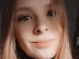 adult cam DoreneSiminski