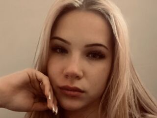 hot cam girl masturbating with vibrator EleonoraTutuska