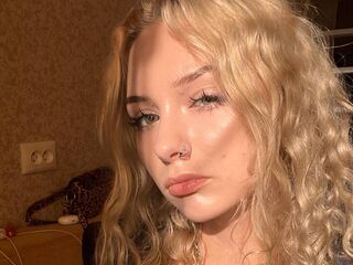 naughty chatroom EliseHulvey