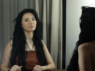 cam girl showing tits FleurDivine