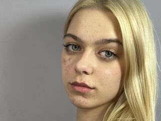 topless webcam girl GerryThoburn