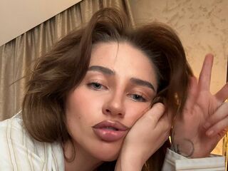 naked cam girl masturbating with vibrator HippieChristie