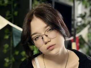 masturbating camgirl HuldaGiovinco