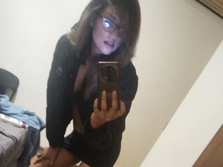 hot cam whore KarmicQzar