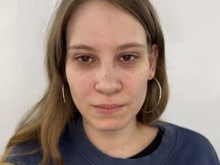 naughty cam KendallWhitham