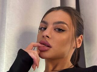 hot cam show KristyDol