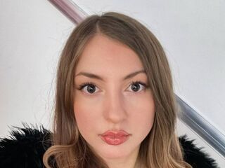 chatrubate cam girl picture KyraKur