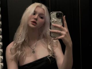 naked webcamgirl photo LashayBernon