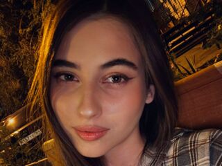 hot cam girl masturbating with dildo LeiaFrost
