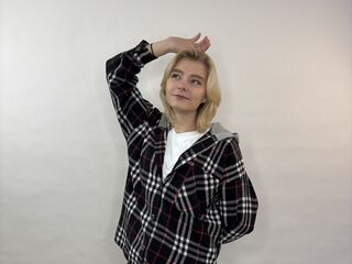 webcam show LorieYancy