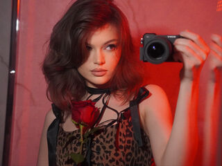 adult cam show LunaBruna