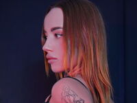 camgirl masturbating with sex toy MagicalYana