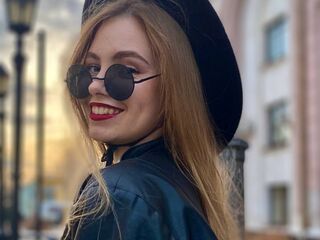 girl webcam sex MaiaOshman