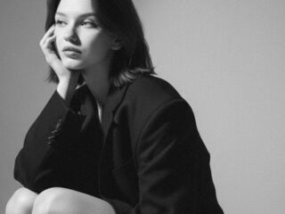 adult chatroom MalindaMoons