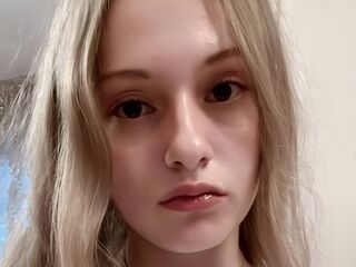 nude camgirl pic MillsAlice