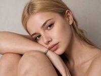 girl naked MintaDillenbeck