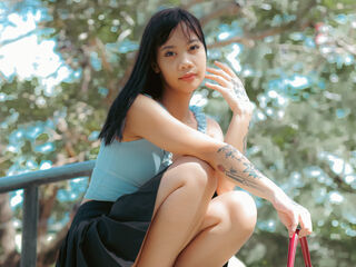 naked camgirl masturbating with vibrator RheaRose