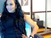 hot cam girl masturbating with vibrator RoxanaCara